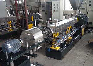 PP、PE果框料水環(huán)造粒機(jī)組